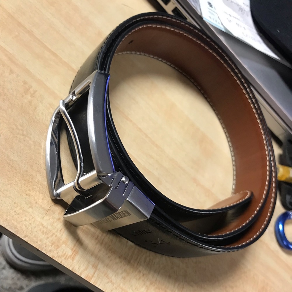 Steve Madden size 34 reversible belt